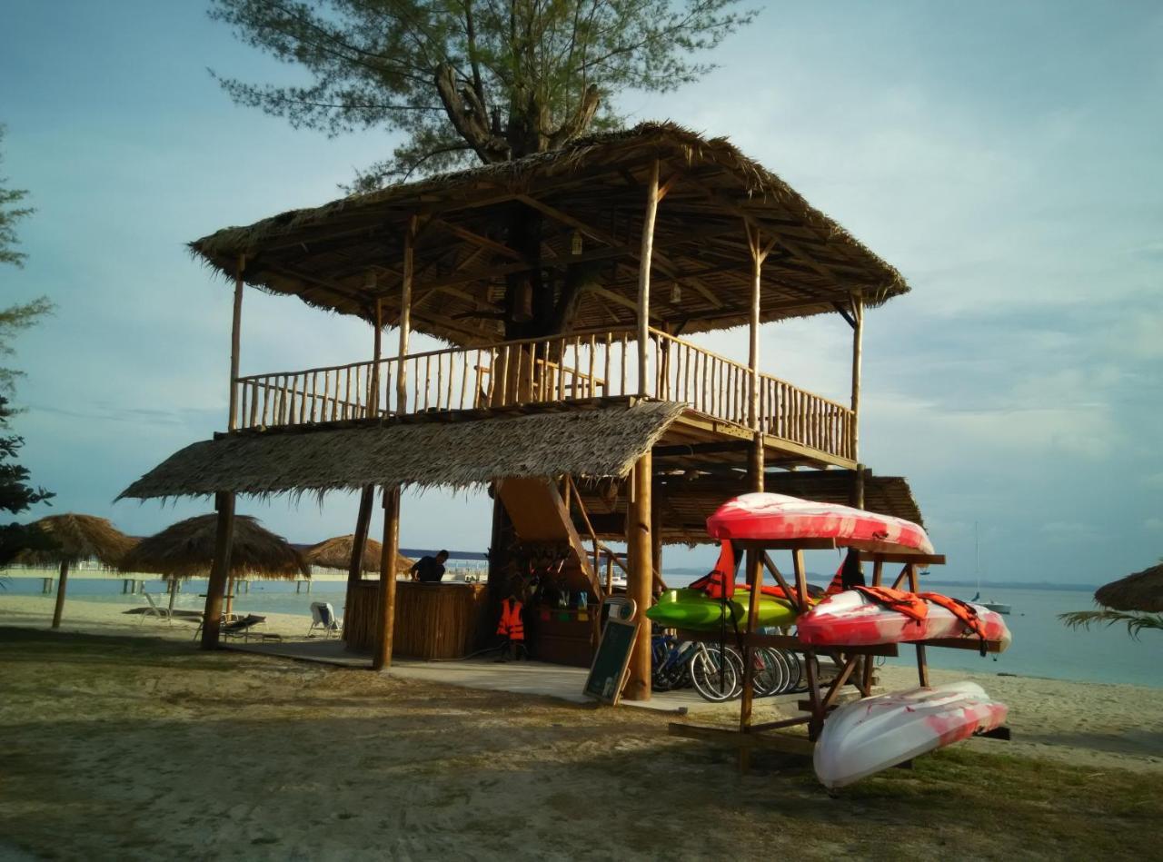Aseania Resort Pulau Besar Mersing Exterior foto